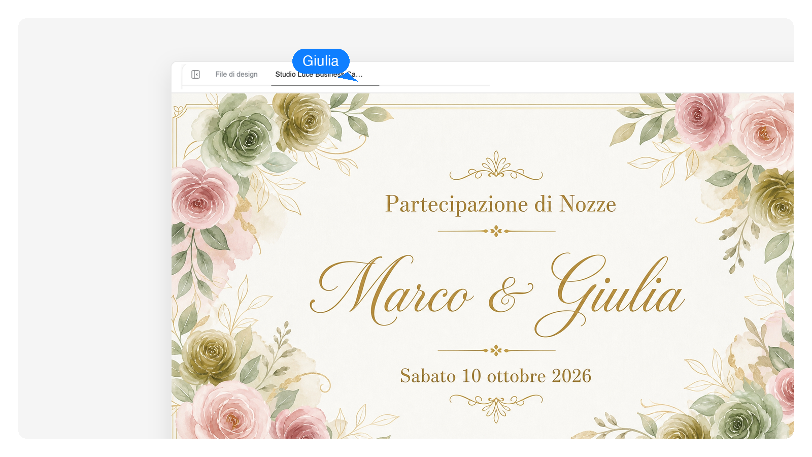 Invito di matrimonio elegante con motivi floreali e tipografia dorata in corsivo